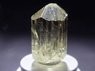 apatite.jpg, 20036 bytes, 9/5/00