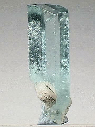 aquamarine.jpg, 32425 bytes, 9/5/00