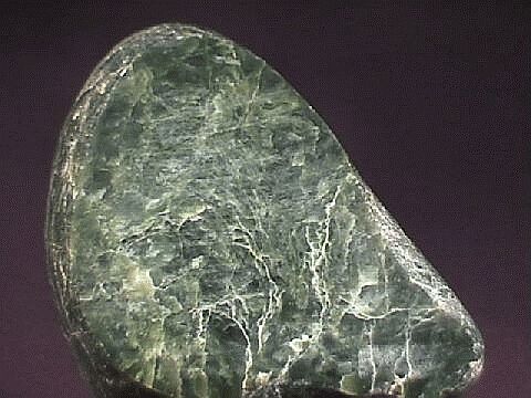 jade_nephrite.jpg, 42393 bytes, 9/5/00