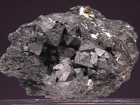 magnetite.jpg, 38109 bytes, 9/5/00