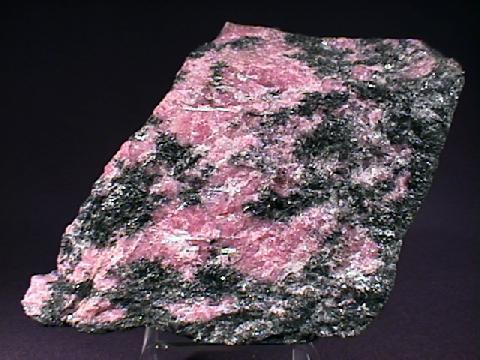 rhodonite.jpg, 39312 bytes, 9/5/00